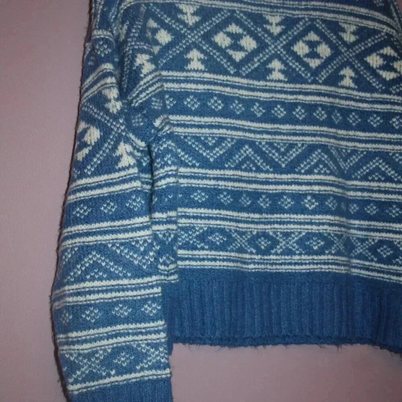 American Eagle Crew Sweater Medium - Picture 9 of 13